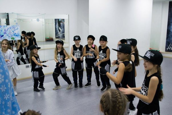 Танец как язык города: как работает школа, выросшая в культуре движения